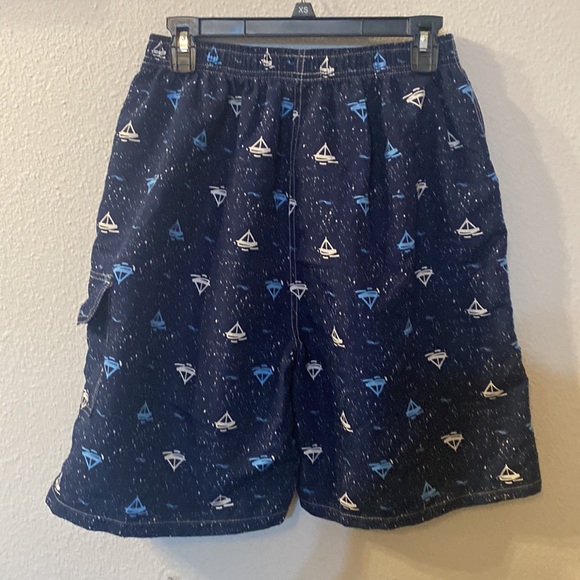 Sailboat print swim trunks size XL - Picture 2 of 3